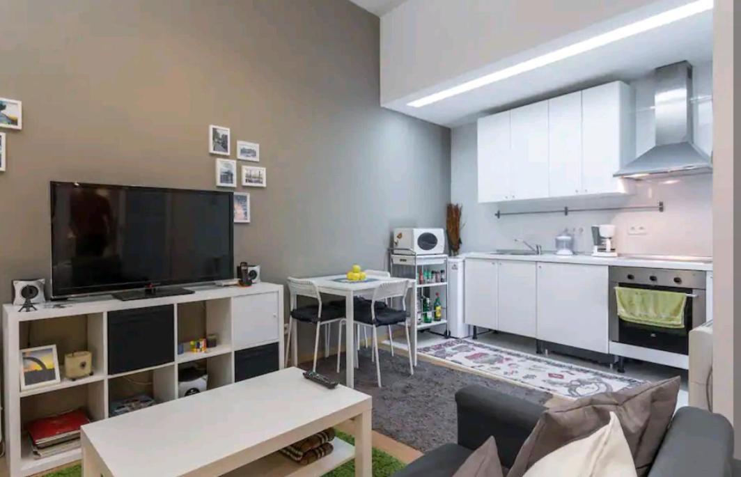 Apartamento Moderno Loft En Puerta De Toledo Madrid Exterior foto
